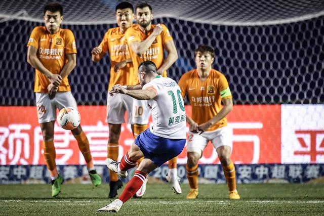 英超夺冠赔率：曼城5连败跌至第3 利物浦领跑