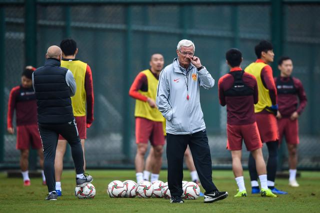 赵嘉义17分青岛胜广州 闫鹏飞12分上海负宁波